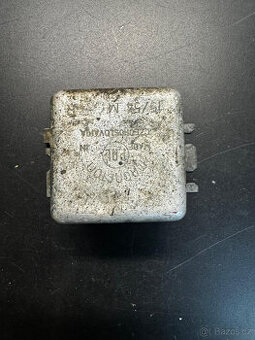 Škoda 100 105 120 dobíjecí relé