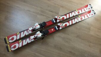 Juniorské sjezdové lyže Atomic Race 8 140cm
