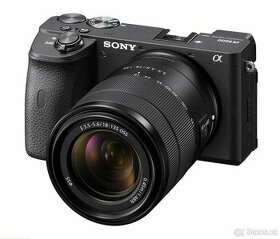 Fotoaparát Sony A6600 + Sony 18-135 OSS SEL + příslušenství.