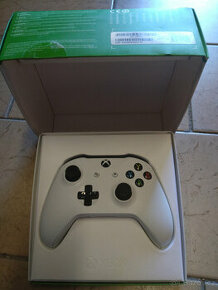 Ovladač na Xbox ONE