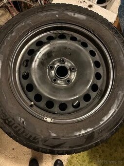 Sada disků z VW 215/65 R17 99H zimní pneu