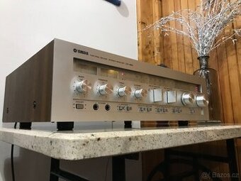 Yamaha CR-820