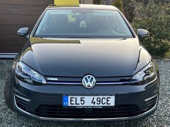 Volkswagen e-Golf 100kW, 36kWh, 12/2020, TOP stav.