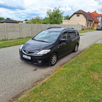 Mazda 5. 2,0 benzín s automatickou převodovkou.