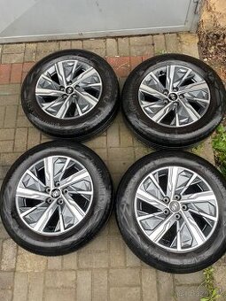 Prodám kola 215 65 r17 5x114