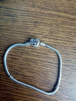 Náramek Pandora