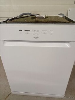 Vestavná myčka nádobí Whirlpool – 60 cm
