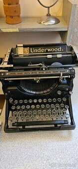 Psací stroj Underwood No.5