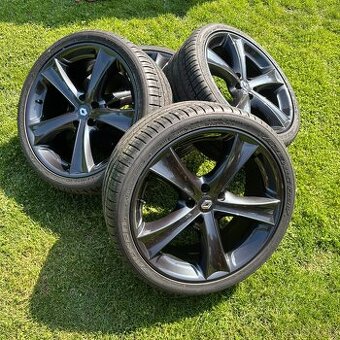Kola 245/35 R19 - Renault Laguna