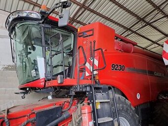 Case IH axial 9230 + MacDon FD75