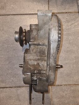 Polomotor babetta 215