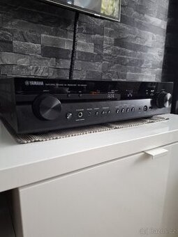 YAMAHA RX S 600D. AV REC.