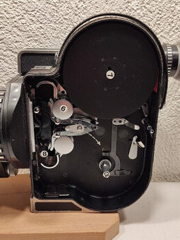 Filmový fotoaparát Bolex H16 SB