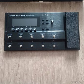 Boss Gt-1000 guitar effects processor