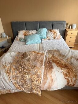 Manželská postel 200x180cm ve skvělém stavu