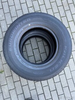 Zimní Falken eurowinter 225/75 r16c