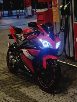 Koupím poškozenou nebo bouranou Yamaha yzf r125