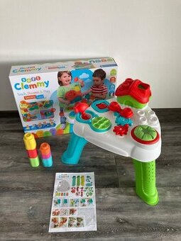 Chodítka a hrací stolek