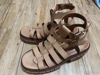 Letní páskové boty