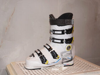 Juniorské lyžáky 41 Salomon vel. 25,5 	(7,5UK ; 41EU), bezva