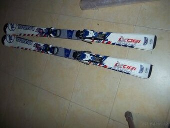 Juniorské carvingové lyže Rossignol 130 cm