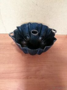 PRODÁM STAROU LITINOVOU BÁBOVKU