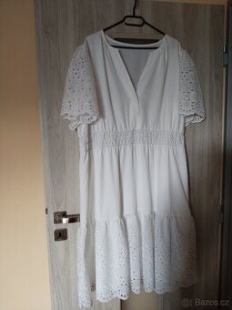 Šaty na svatbu na převlečení