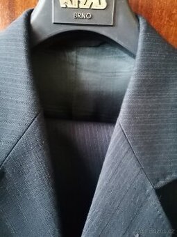 Společenský oblek od firmy KRAS