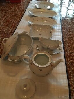 porcelánový servis