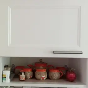 Dvířka a čela zásuvek na kuchyňskou linku (matné).