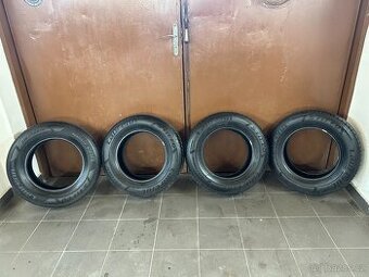 Prodám gumy 215/70/16