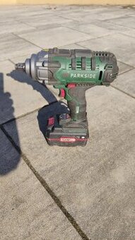 Aku rázový utahovák Parkside + 4ah baterie + rychlonabijecka