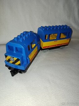 Lego duplo lokomotiva a osobní vagon bez pohonu