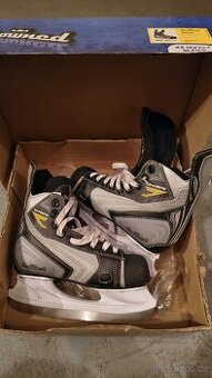 Brusle chlapecké velikost 39