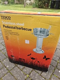 Nový, nerezový sloupový gril