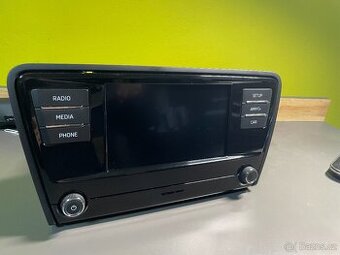 originální rádio Škoda Swing+ z Octavia 3 facelift
