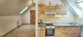 Pronájem bytu 3+1, 87 m2 v obci Černochov-Peruc - 1