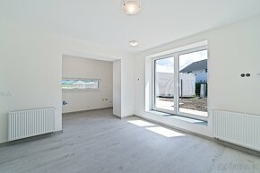 Prodej bytu na Stochově 1+KK 31m² s předzahrádkou 32 m²