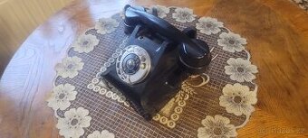 Starý telefon - 1