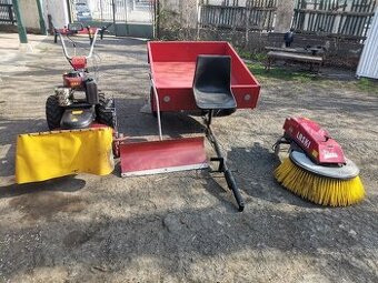 Malotraktor Dakr