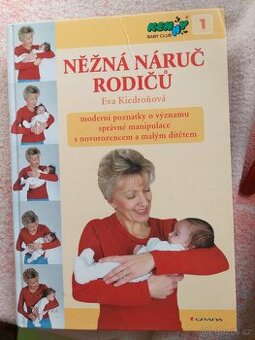 Něžná náruč rodičů
