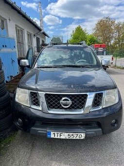 Nissan Navara D40