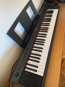 Klávesy YAMAHA Piaggero NP-12