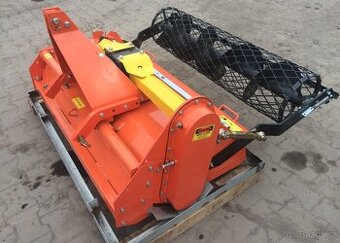 Trávníkový zakladač za traktor 105