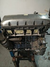 MOTOR  VW T5 2,5 TDI 128 KW (AXE)