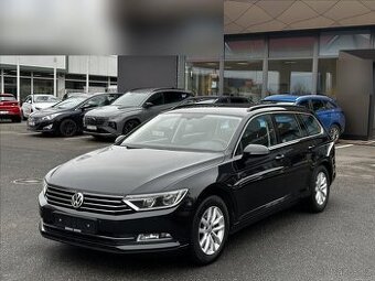 Volkswagen Passat 1,8 HIGHLINE, DSG, VYHŘÍVANÉ SKLO (2016)