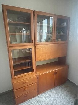 Obývací stěna a konferenční stolek