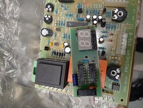 Elektronika z plynového kotle Protherm tiger ST 6-8