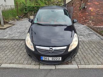 Opel Corsa D /TK platná na dva roky STK
