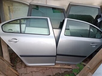 Prodam dveře Škoda Octavia 2 sedan